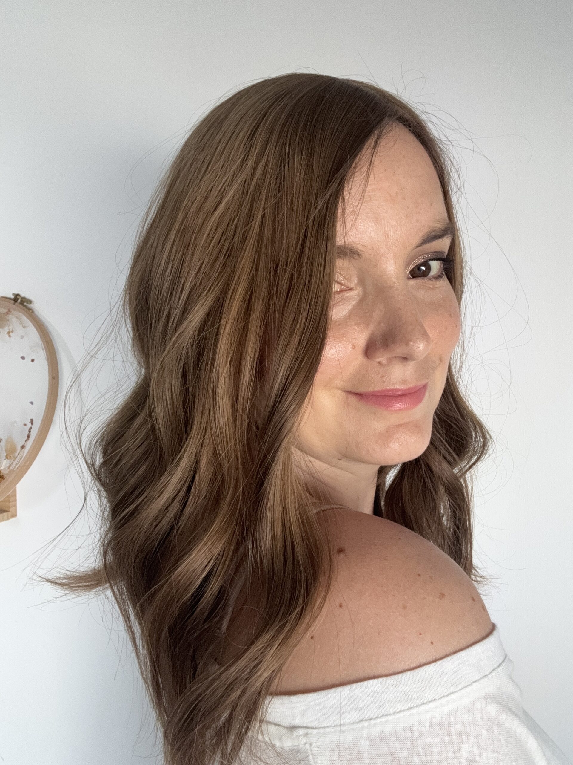 Volumateur capillaire en cheveux naturels. Solution pour perte de cheveux et alopécie.