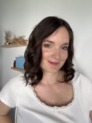 Darkhair topper  made from natural Brazilian hair. A solution for hair loss, thinning hair, or fine hair.