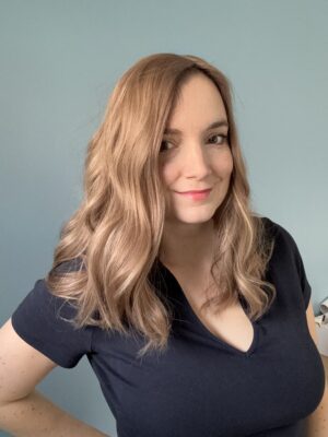 topper hair natural light ash blonde hair for androgenetic alopecia, hair loss, fine and thinning hair. Hair loss solution.