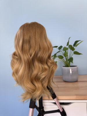 hair topper  made from virgin Europeanhair .