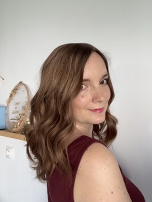 Goldenhair topper  for androgenetic alopecia, fine and thinning hair. Solution for hair loss.