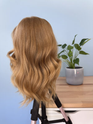 hair topper  made from virgin Europeanhair .