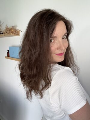 Slave-sourced human hair wigs for hair loss, thinning hair, and androgenetic alopecia.