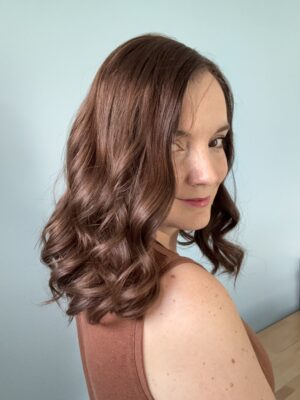 Volumateur capillaire en cheveux naturels slaves pour chute de cheveux, perte de densité, alopécie androgénétique.