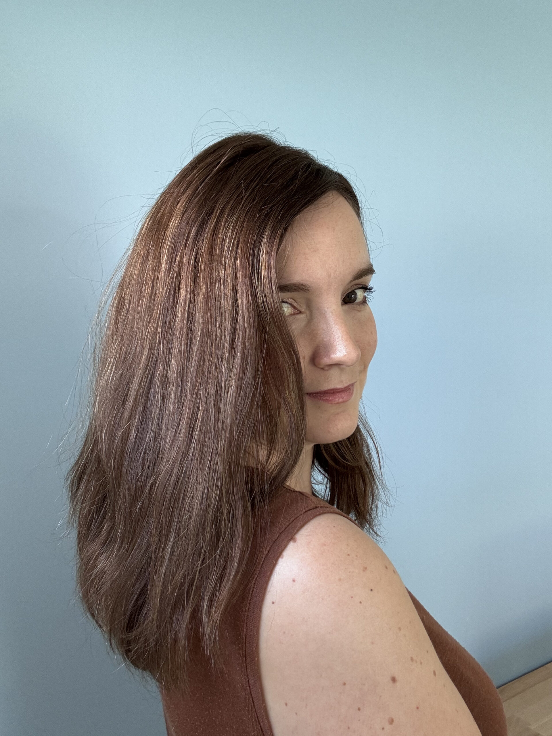 Volumateur capillaire en cheveux naturels slaves pour chute de cheveux, perte de densité, alopécie androgénétique.