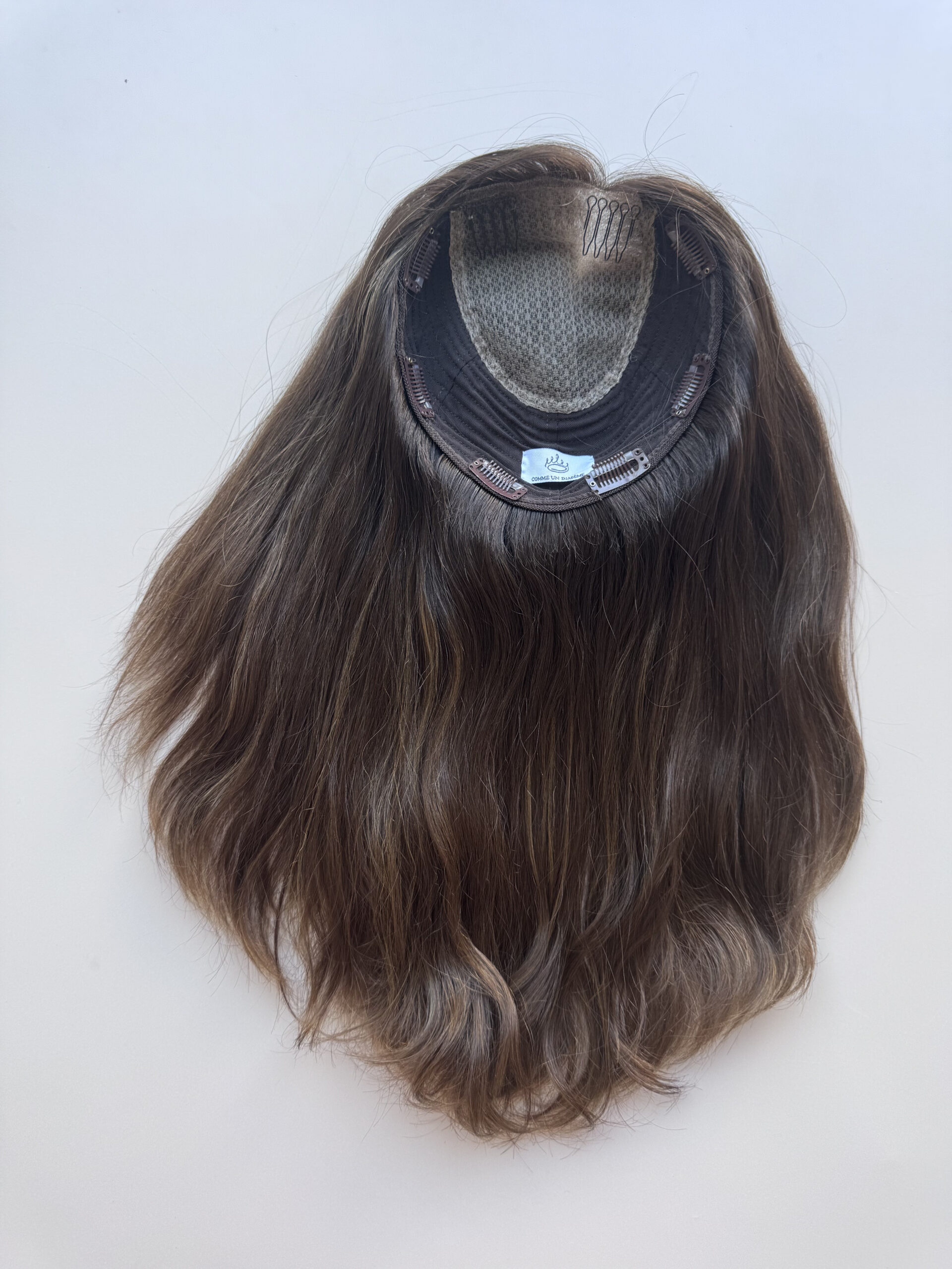 Volumateur capillaire en cheveux naturels slaves pour chute de cheveux, perte de densité, alopécie androgénétique.
